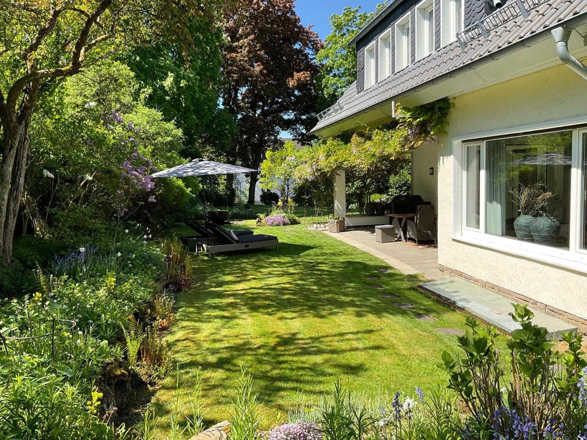 Idyllische Stadtwohnung Im Gruenen Зиген Екстериор снимка